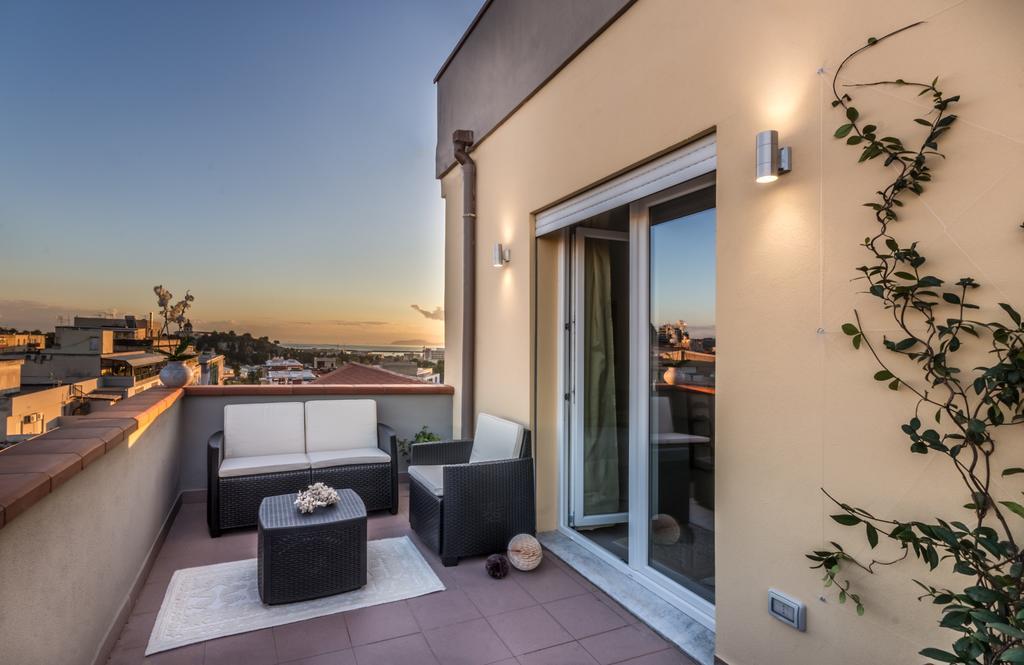 Elafi Penthouse Appartamento Cagliari Esterno foto