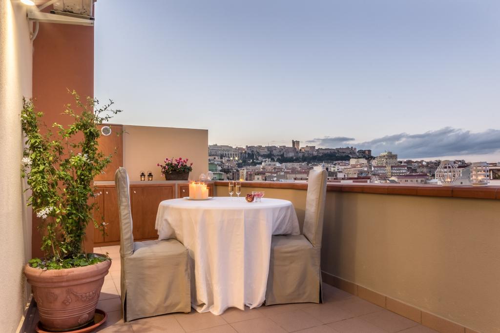 Elafi Penthouse Appartamento Cagliari Esterno foto