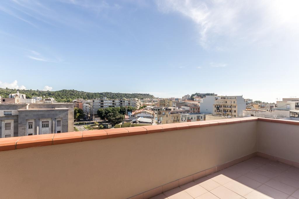 Elafi Penthouse Appartamento Cagliari Esterno foto