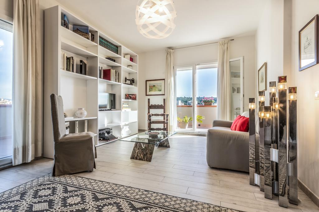 Elafi Penthouse Appartamento Cagliari Esterno foto